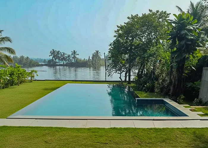 Stayvista At Cheppanam House With Infinity Pool - Kochi